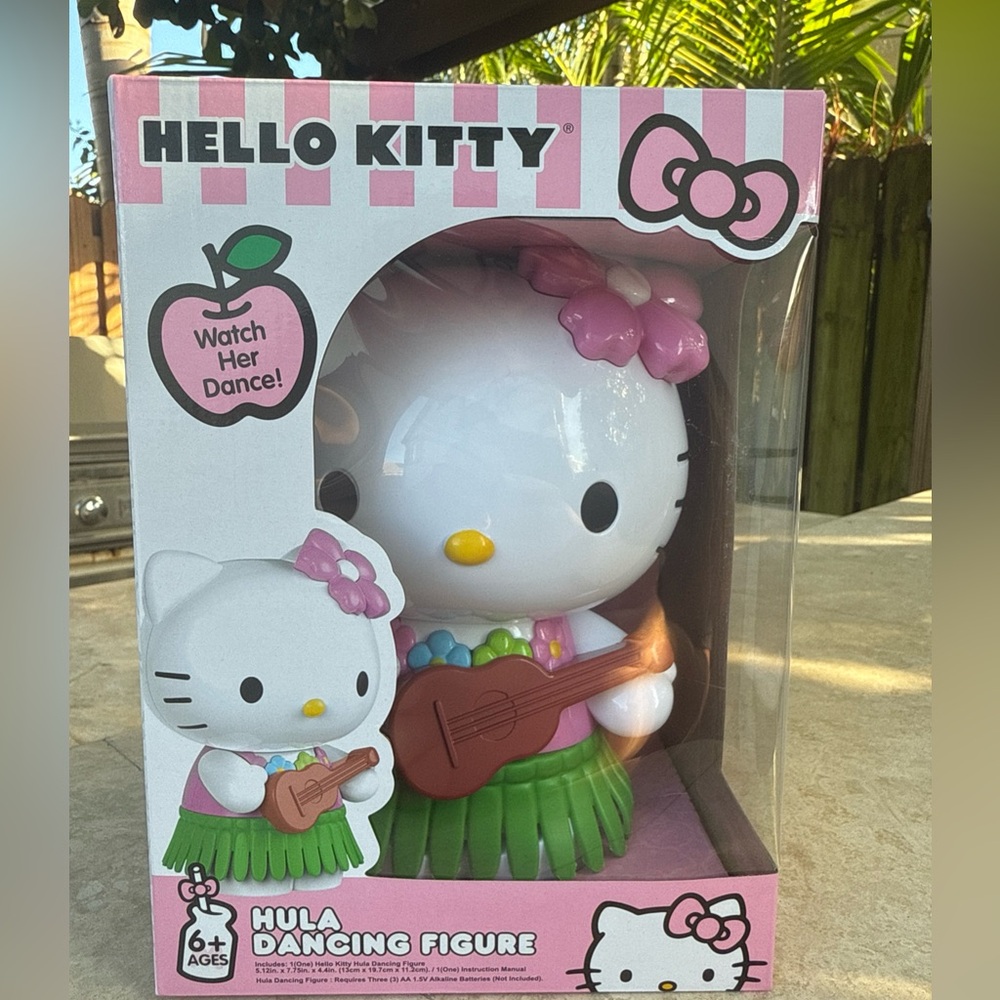 Hello Kitty Sanrio 7.75" Hawaiian Hula Dancing Figure Battery Operated NIB NEW